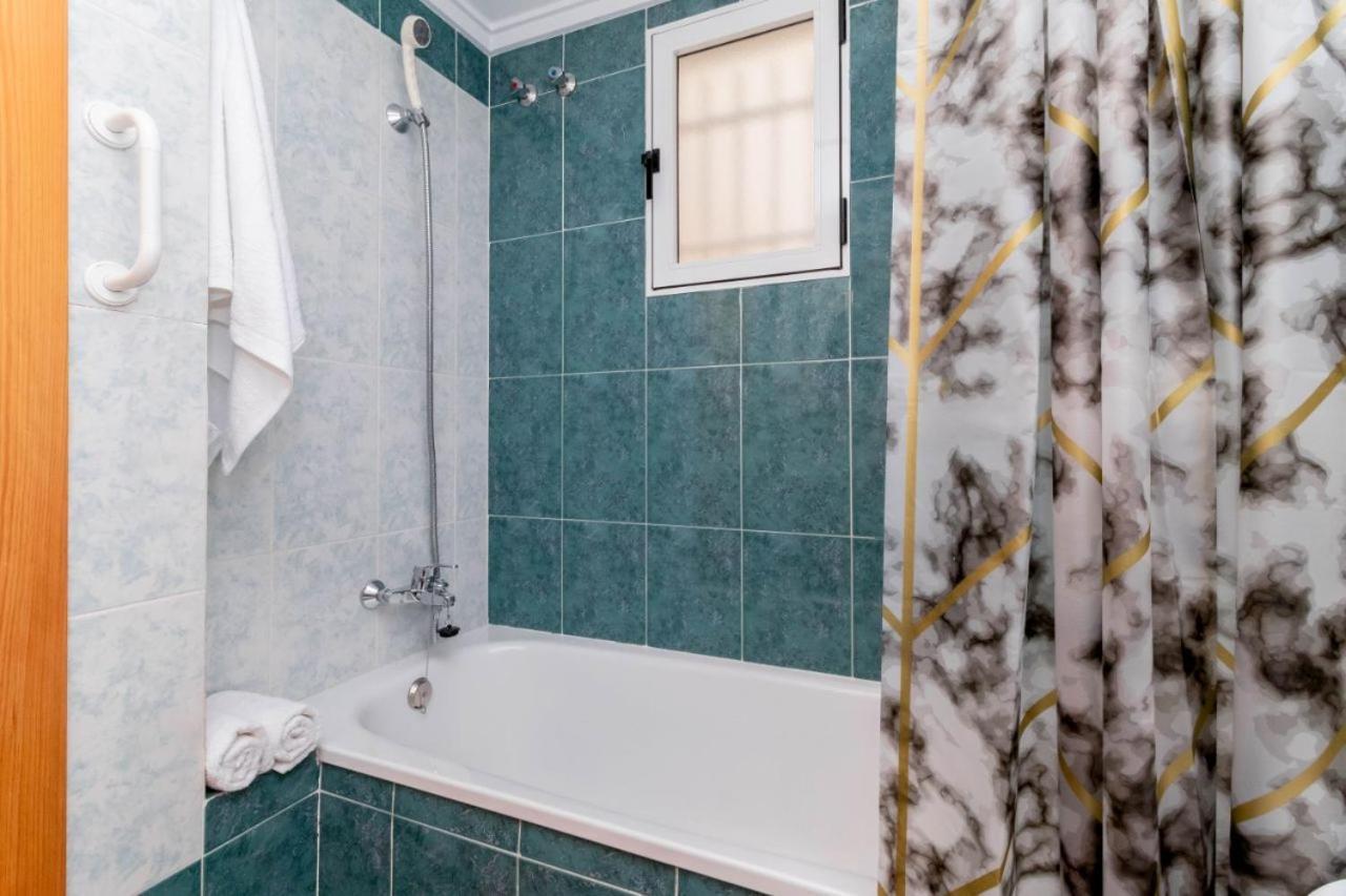 Apartamentos Villa Madrid Torrevieja Exteriör bild